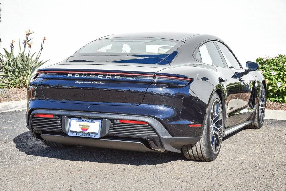 Porsche Taycan BLACK / JET BLACK Taycan Club 2020 Jet Black Porsche Taycan Turbo 7