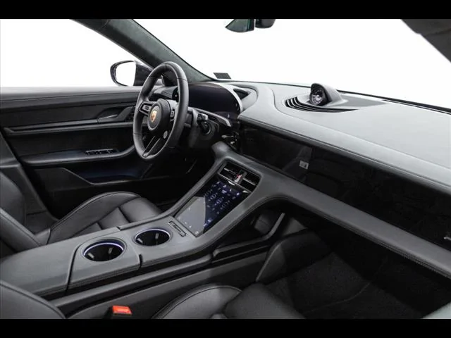 Porsche Taycan VOLCANO GREY Taycan Club Volcano Grey Porsche Taycan Turbo11