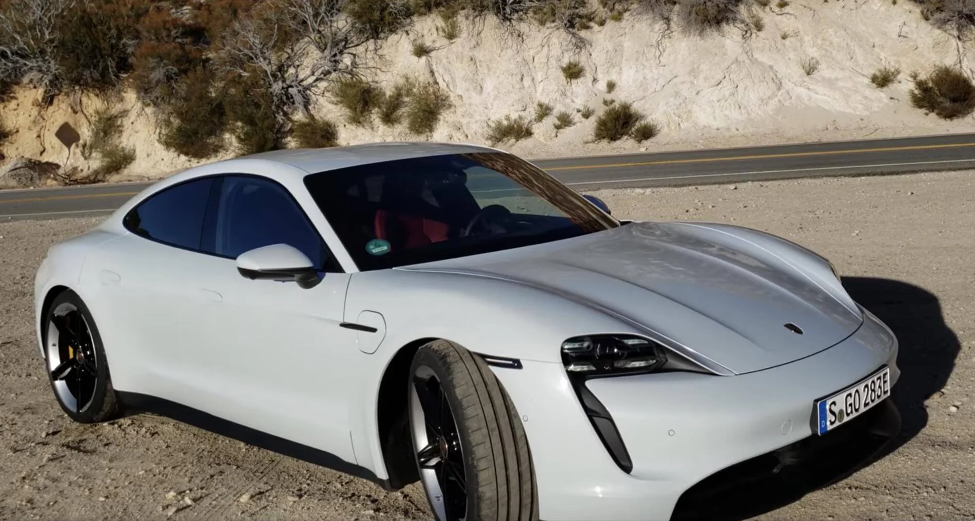 Porsche Taycan CARRARA WHITE Taycan Club Screenshot 2020-01-01 at 19.16.43