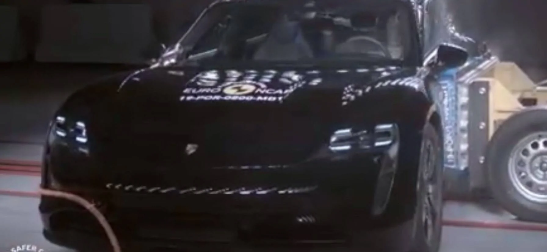 Porsche Taycan Is "LED-Matrix Design Headlights incl. Porsche Dynamic Light System Plus (PDLS+)" standard eq? IMG_6109
