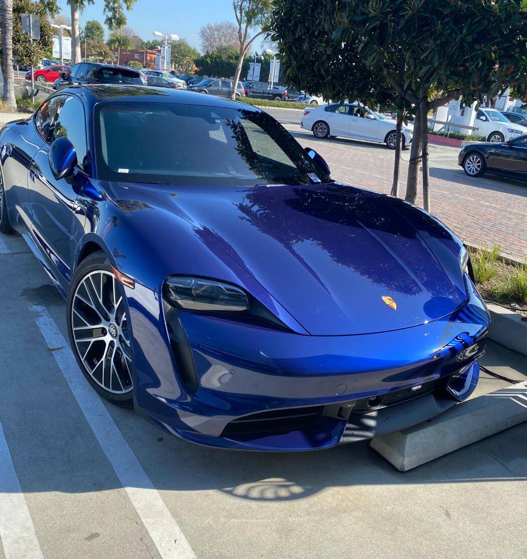 Porsche Taycan GENTIAN BLUE Taycan Club Gentian Blue Porsche Taycan