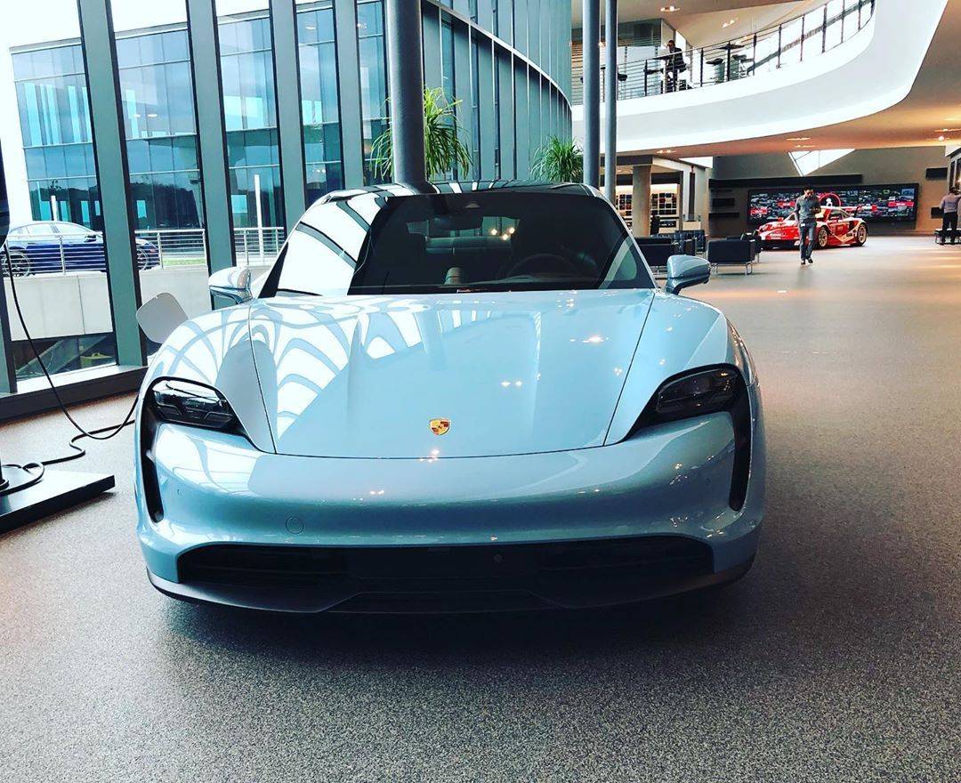 Porsche Taycan FROZEN BLUE Taycan Club Frozen Blue Porsche Taycan