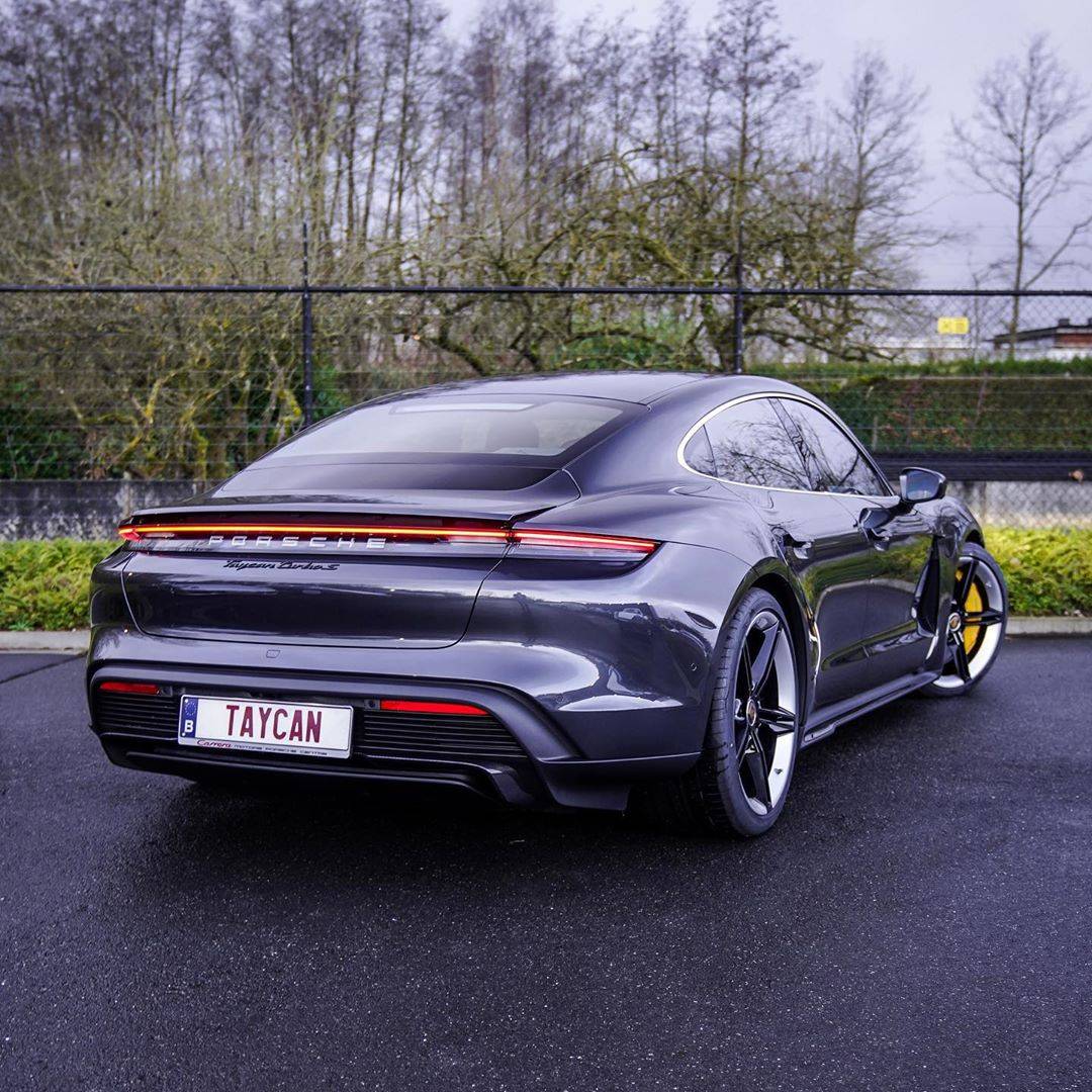 Porsche Taycan VOLCANO GREY Taycan Club VOLCANO GREY Porsche Taycan Turbo 1