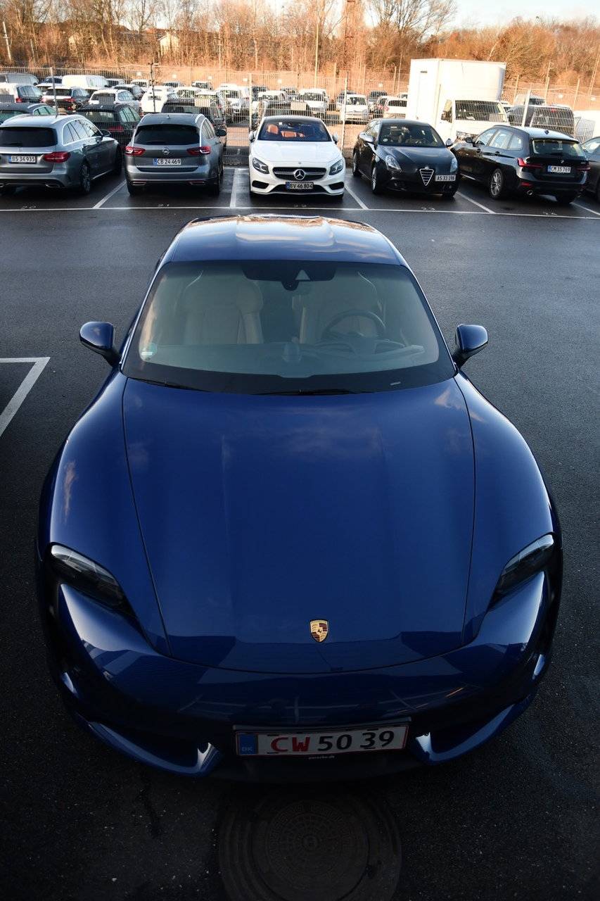 Porsche Taycan GENTIAN BLUE Taycan Club DSC_3279