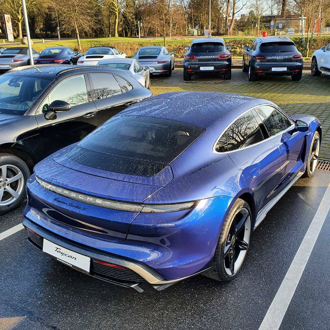 Porsche Taycan GENTIAN BLUE Taycan Club 82685756_206838837020376_8453201834547451406_n