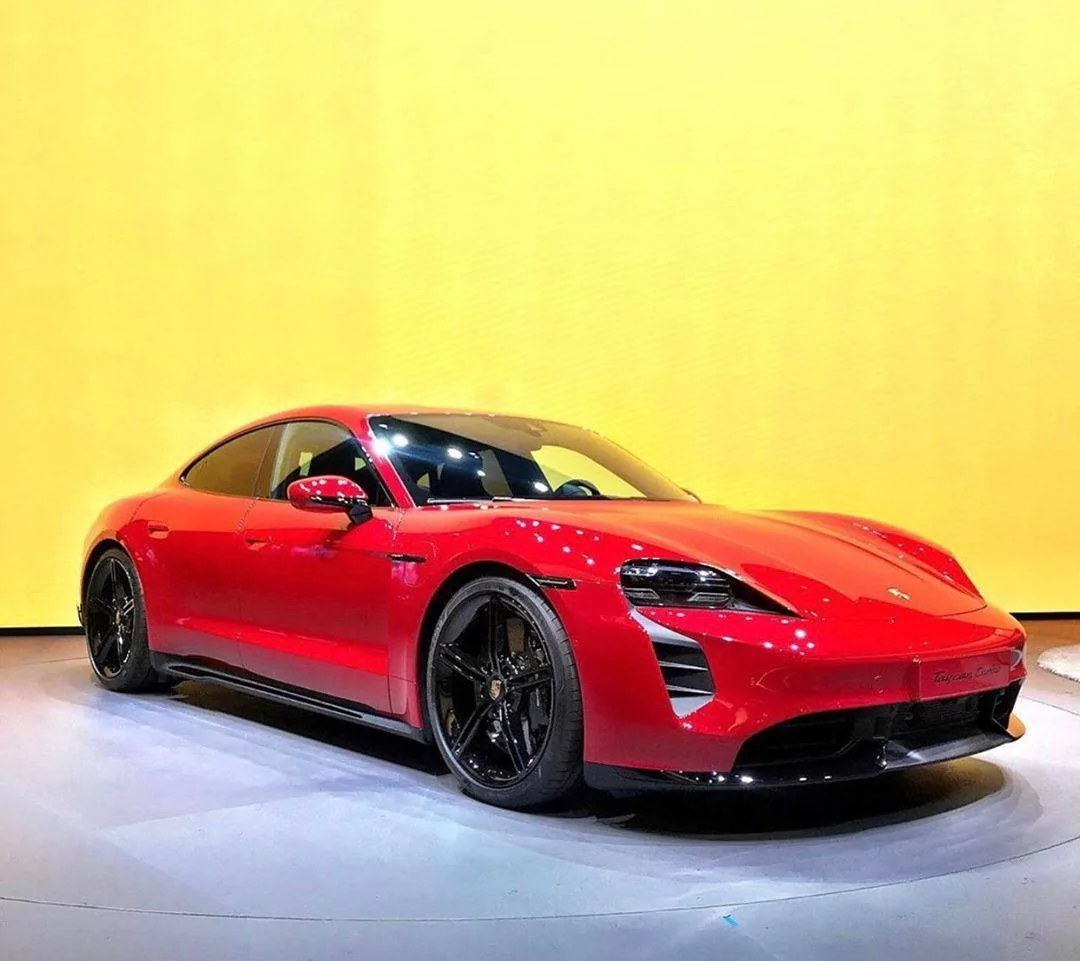Porsche Taycan CARMINE RED Taycan Club Carmine Red Taycan