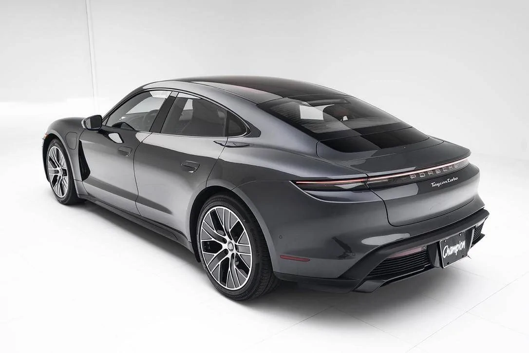 Porsche Taycan VOLCANO GREY Taycan Club AB3327F6-8F5A-4C76-88C1-31E04A6C02A4