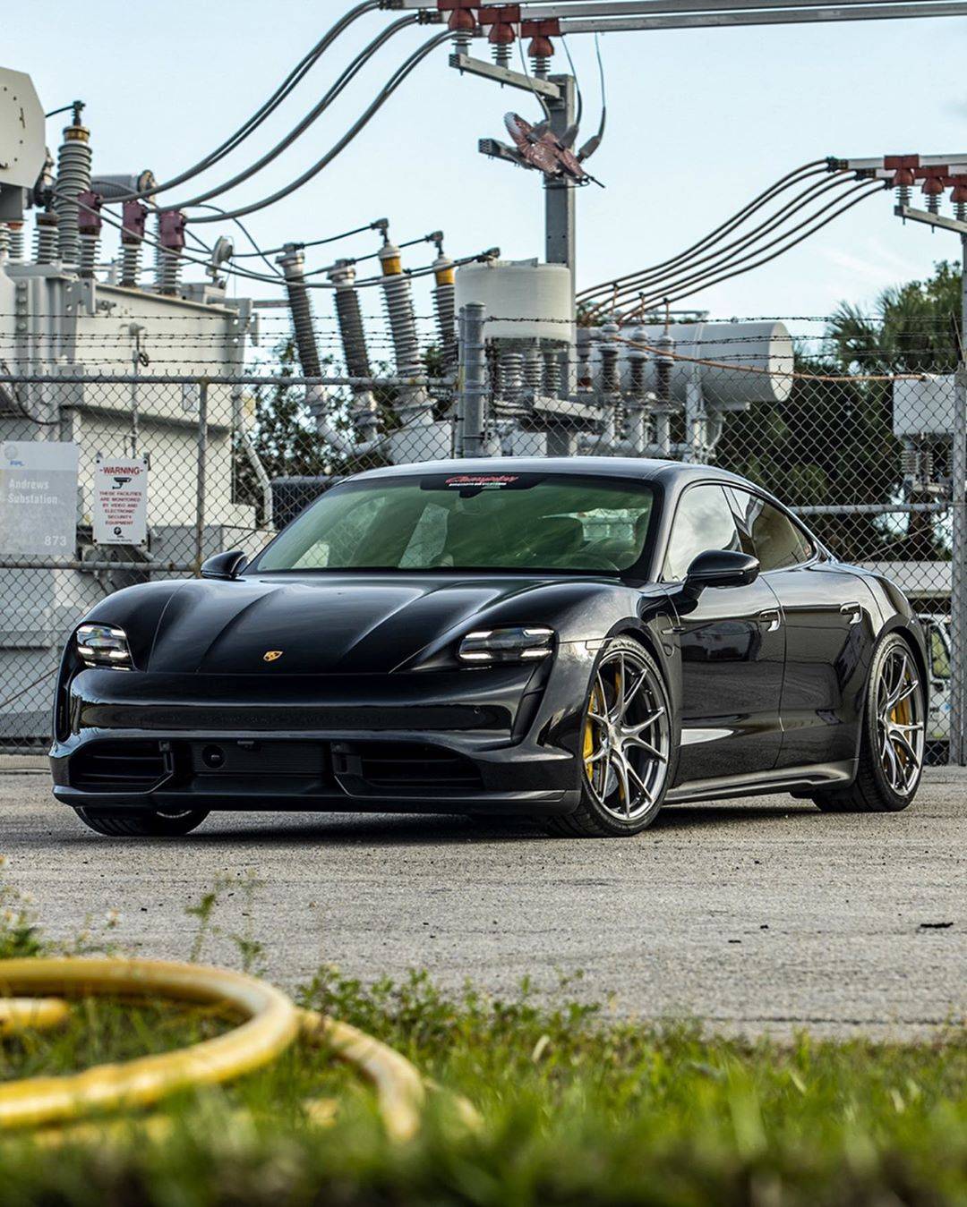 Porsche Taycan BLACK / JET BLACK Taycan Club Black Taycan Turbo S Champion Motorsport RS74 Forged Wheels