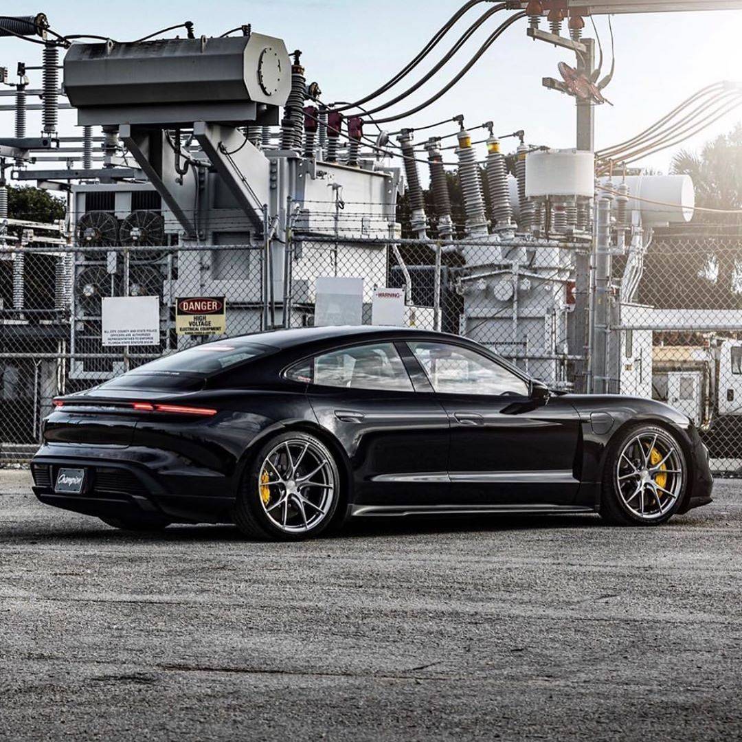 Porsche Taycan BLACK / JET BLACK Taycan Club Black Taycan Turbo S Champion Motorsport RS74 Forged Wheels1