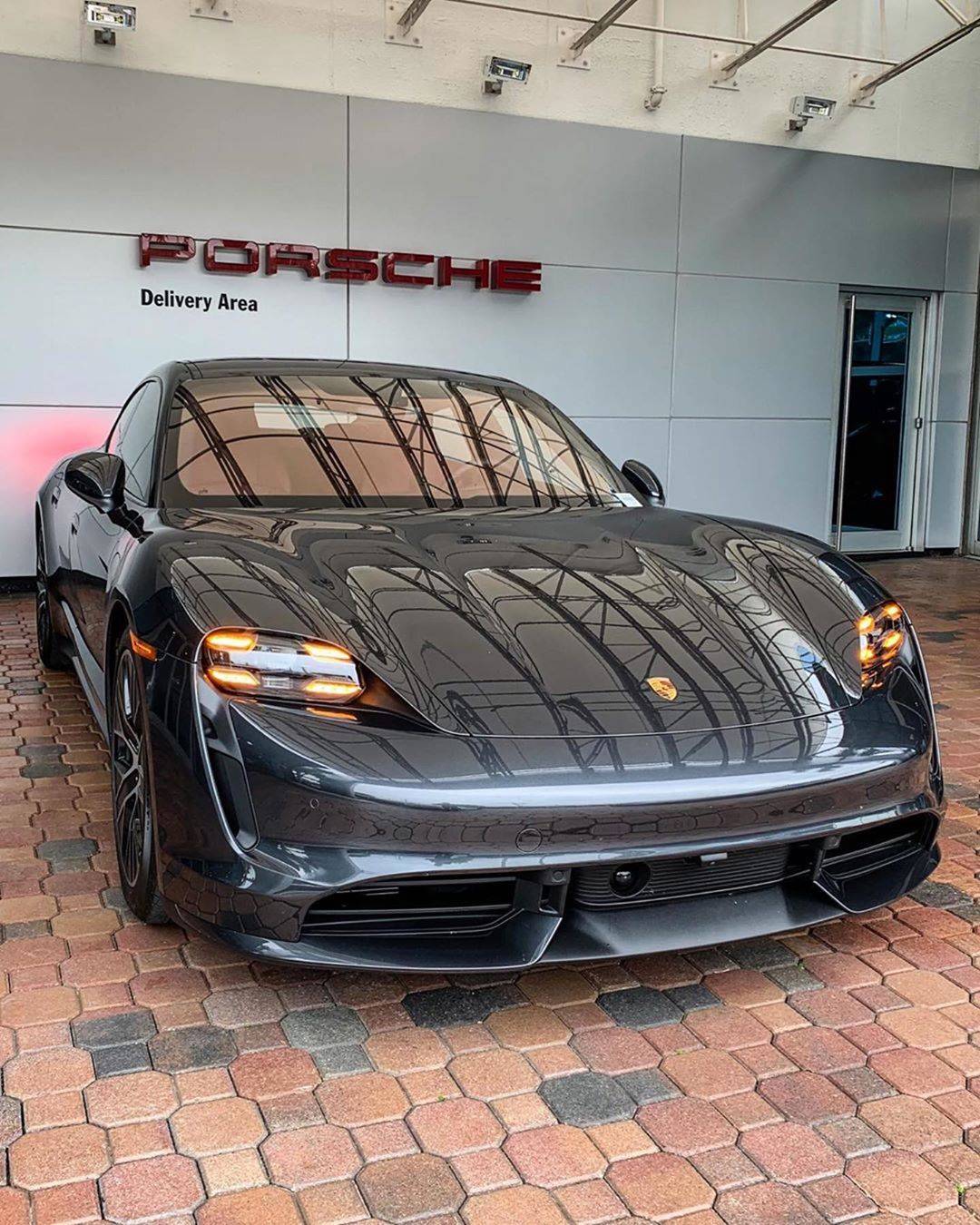 Porsche Taycan VOLCANO GREY Taycan Club Volcano Grey Taycan 1