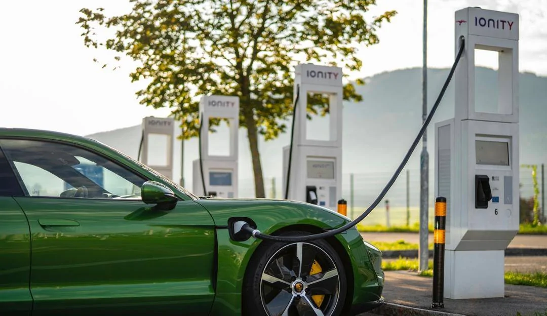 Porsche Taycan MAMBA GREEN Taycan Club Mamba Green Taycan Turbo Charging