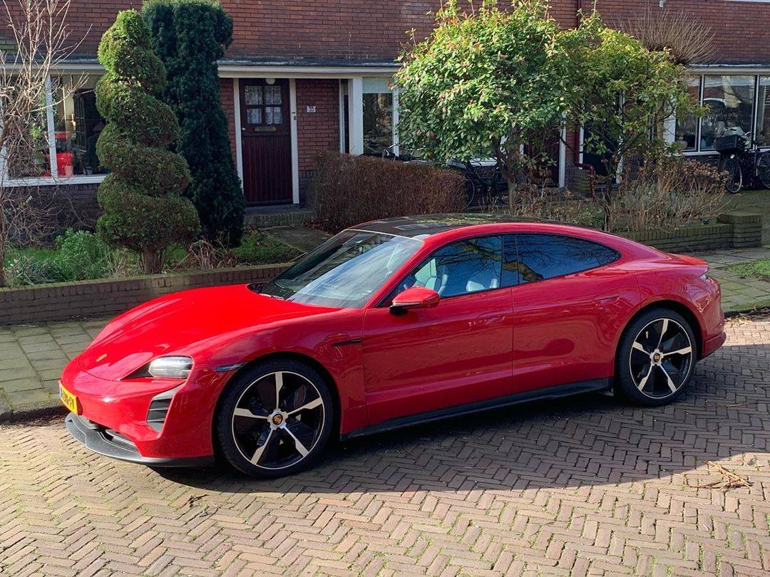 Porsche Taycan CARMINE RED Taycan Club 83383475_795336500967267_2572505639773874196_n