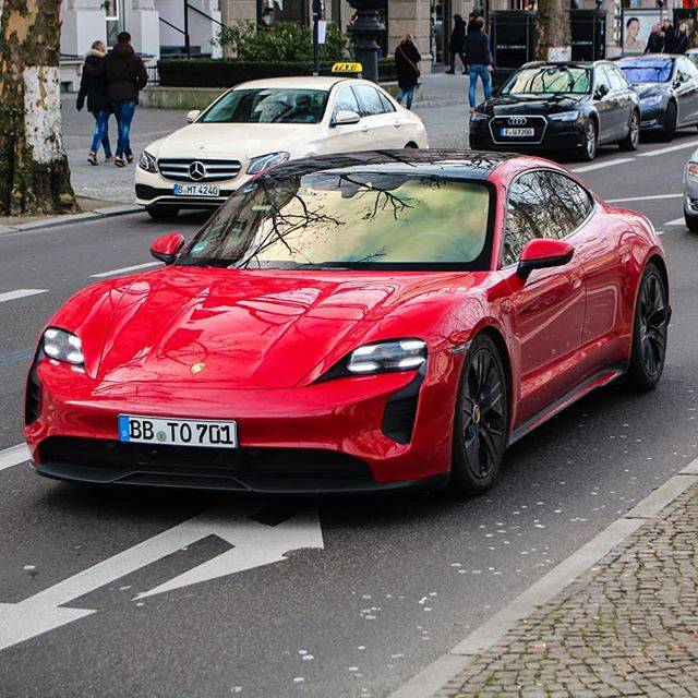 Porsche Taycan CARMINE RED Taycan Club 79389883_419663498748831_3620608505113757318_n