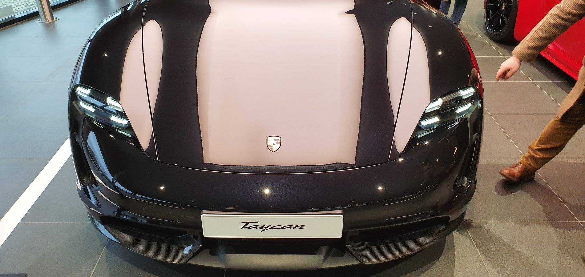 Porsche Taycan BLACK / JET BLACK Taycan Club 20200117_100105