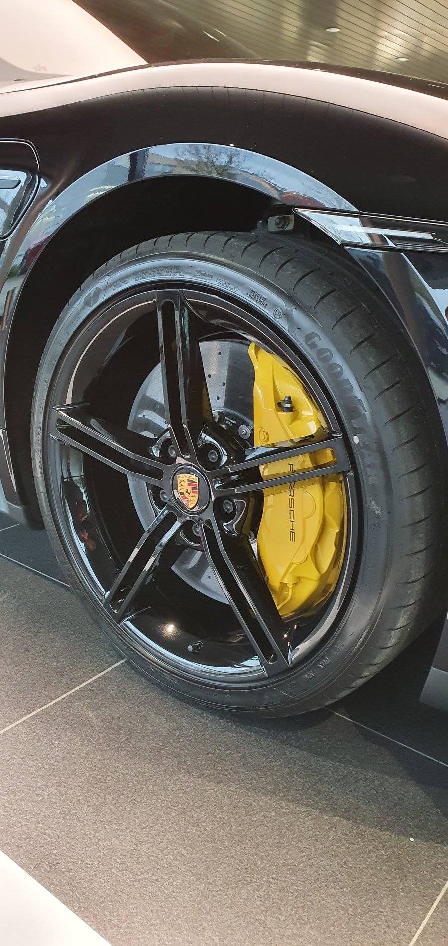Porsche Taycan BLACK / JET BLACK Taycan Club 20200117_100235