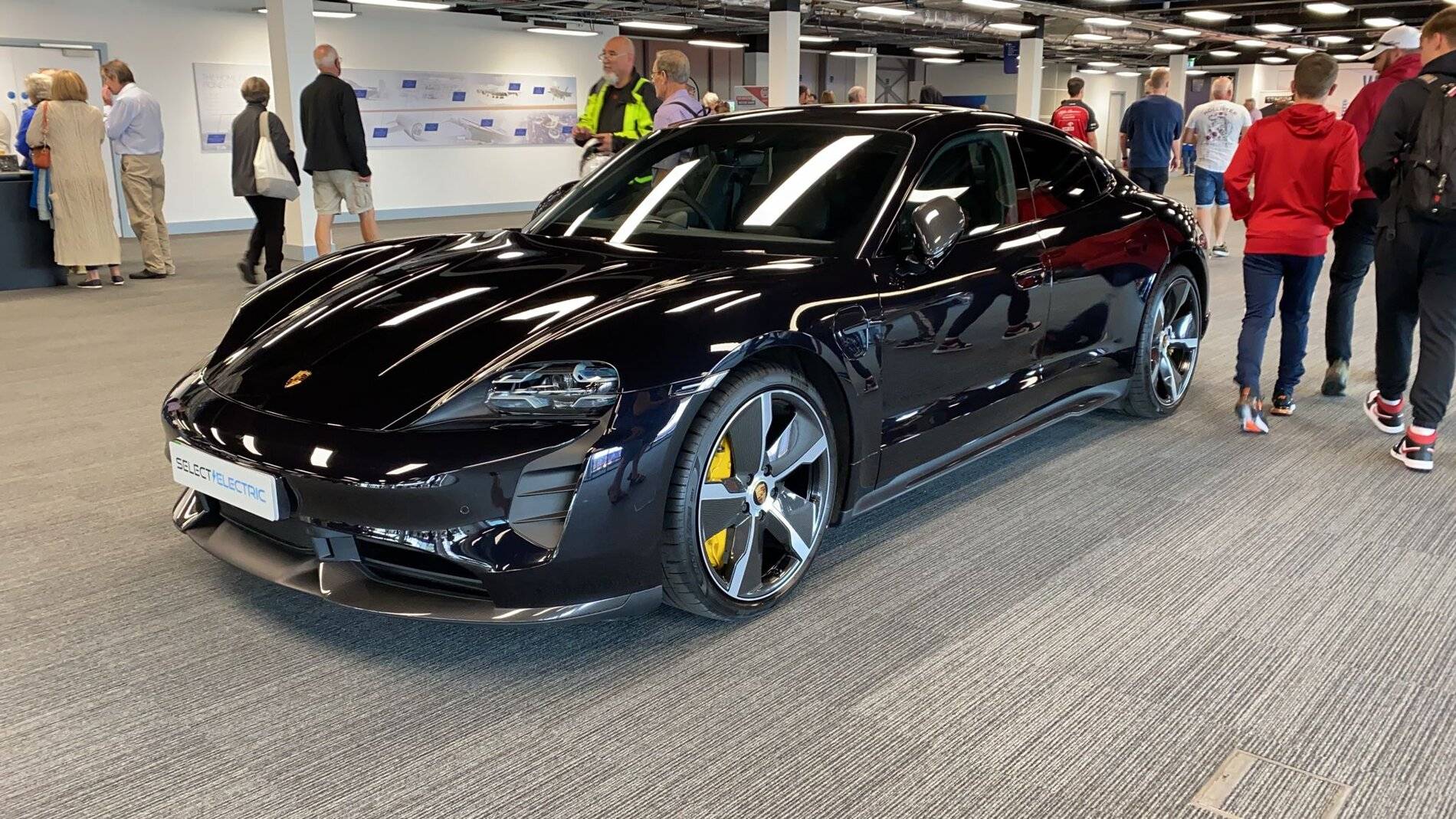Porsche Taycan Updated build slot! 565878B6-C20C-4126-9F7E-161CC62F3827