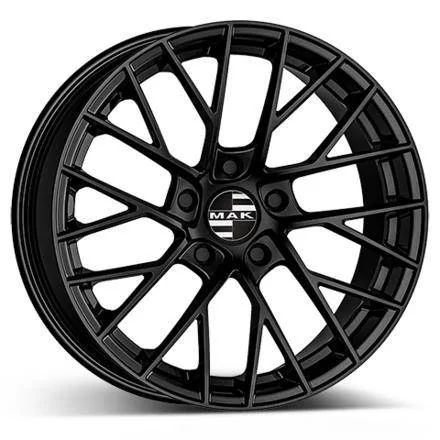 Porsche Taycan Pictures with MAK wheels? 1315EA1D-0042-4E85-8210-4E3A79AB6D82