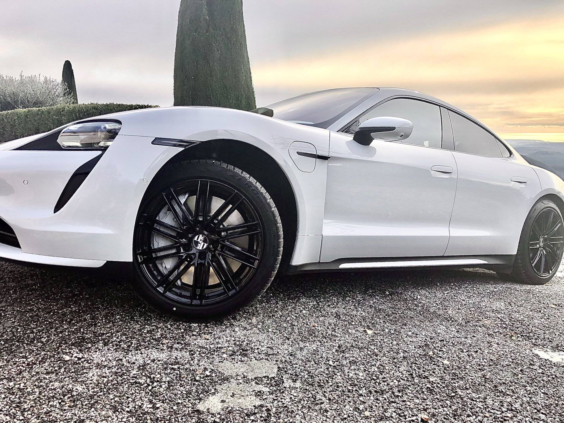 Porsche Taycan Pictures with MAK wheels? A363CFDD-011D-43A6-9F12-638885FA720A