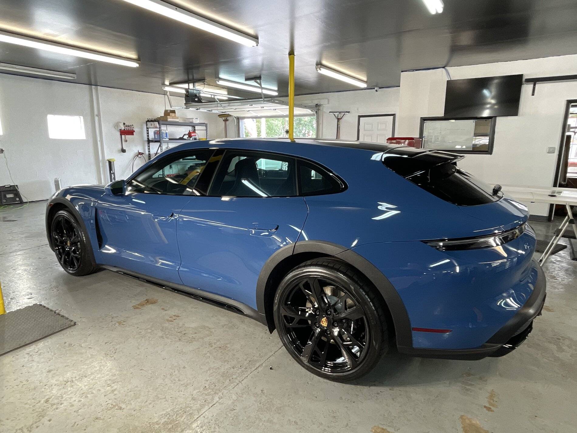 Porsche Taycan Lucked into CT 4S. 65229851166__9CF7D026-2DDF-4012-AA20-4D230A50F049