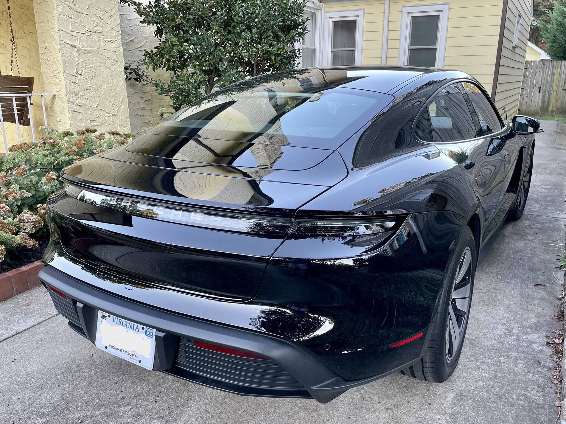 Porsche Taycan Taycan Waiting Room: Who has ordered and a delivery date? 7772CCDE-9F1E-4205-B716-5B323ABF2B2B