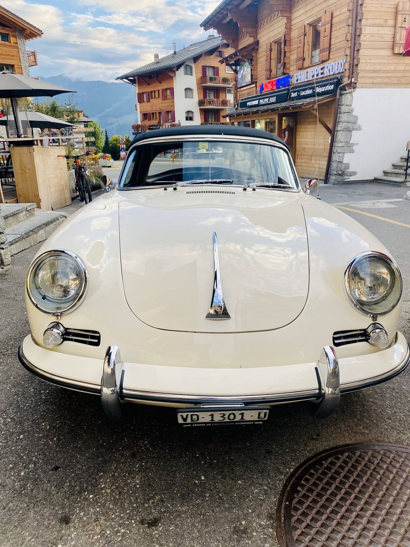 Porsche Taycan Now this is a Porsche! EB342B39-FE29-4DD4-9C02-0BA5276C6D05