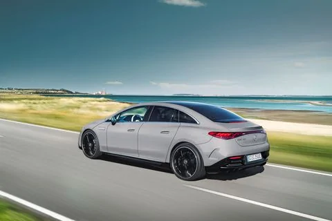 Porsche Taycan Will you test drive the Mercedes EQS? 2021-07-01-image-d638175-1630793802