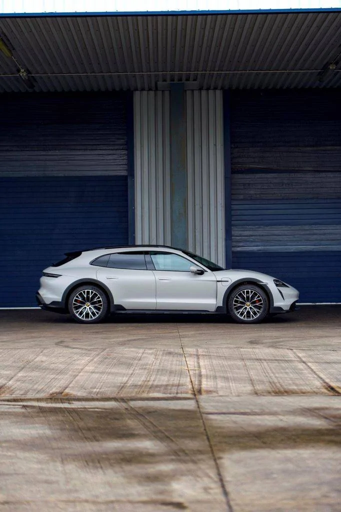 Porsche Taycan UK: When did you order and when did (or will) your car arrive? 60141269-D4F9-4A57-80E1-16575652C5C1