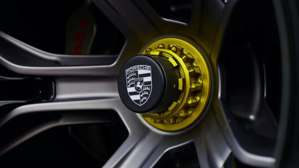 Porsche Taycan Porsche Announces Mission R EV Sports Car Concept 300821-Porsche0508LDN