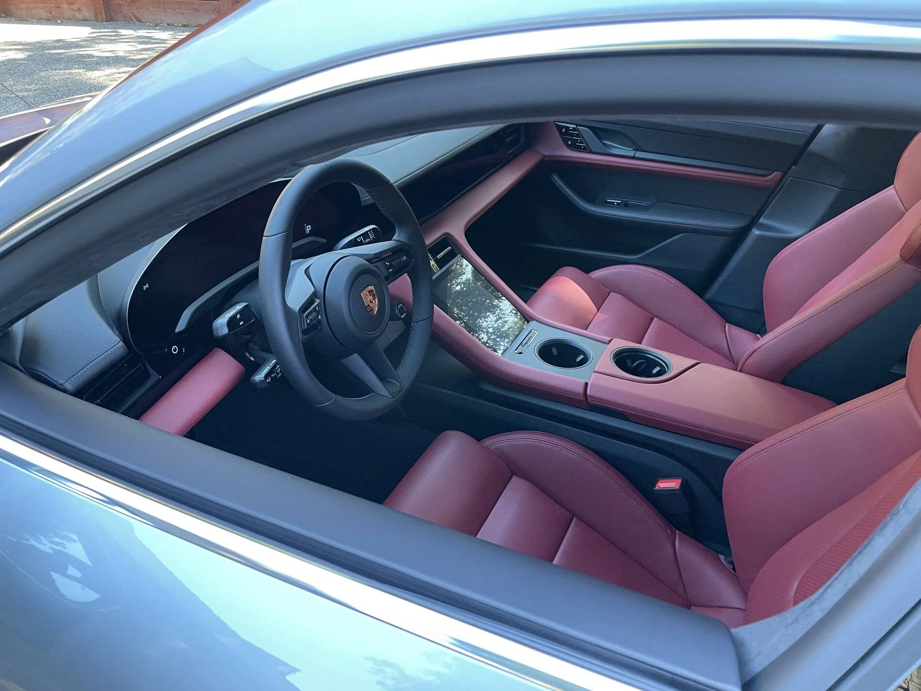 Porsche Taycan Amount/quality of leather in Taycan IMG_0976