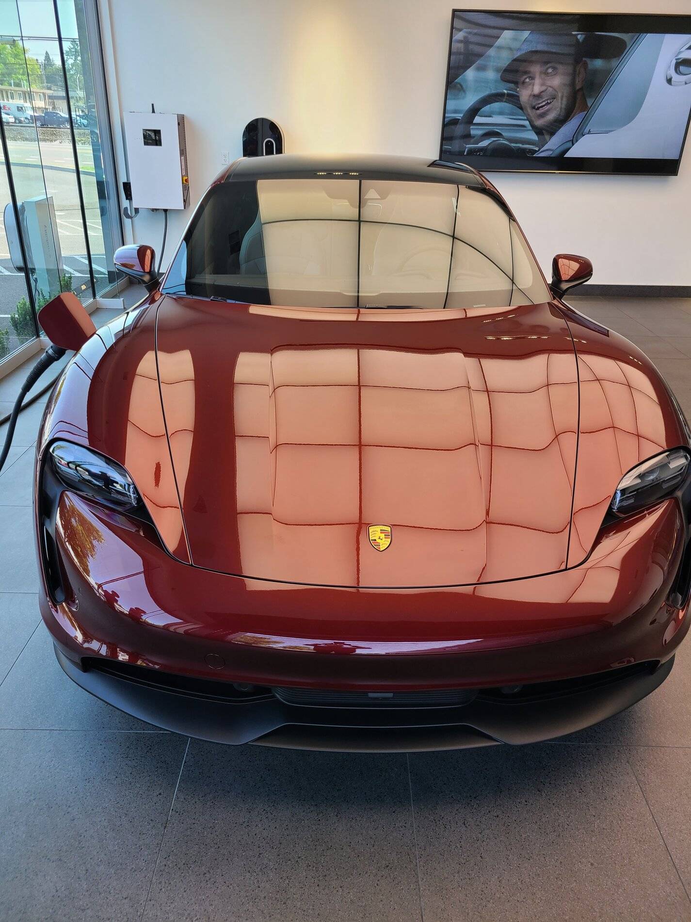 Porsche Taycan CHERRY METALLIC Taycan Club 20210815_154112
