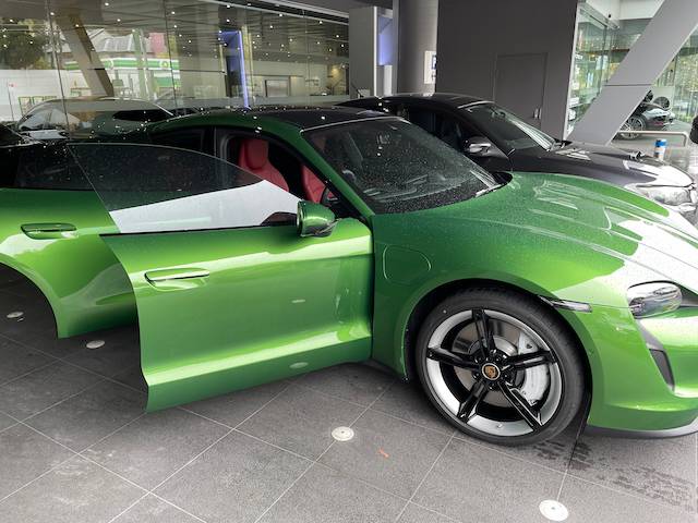 Porsche Taycan MAMBA GREEN Taycan Club IMG_1549