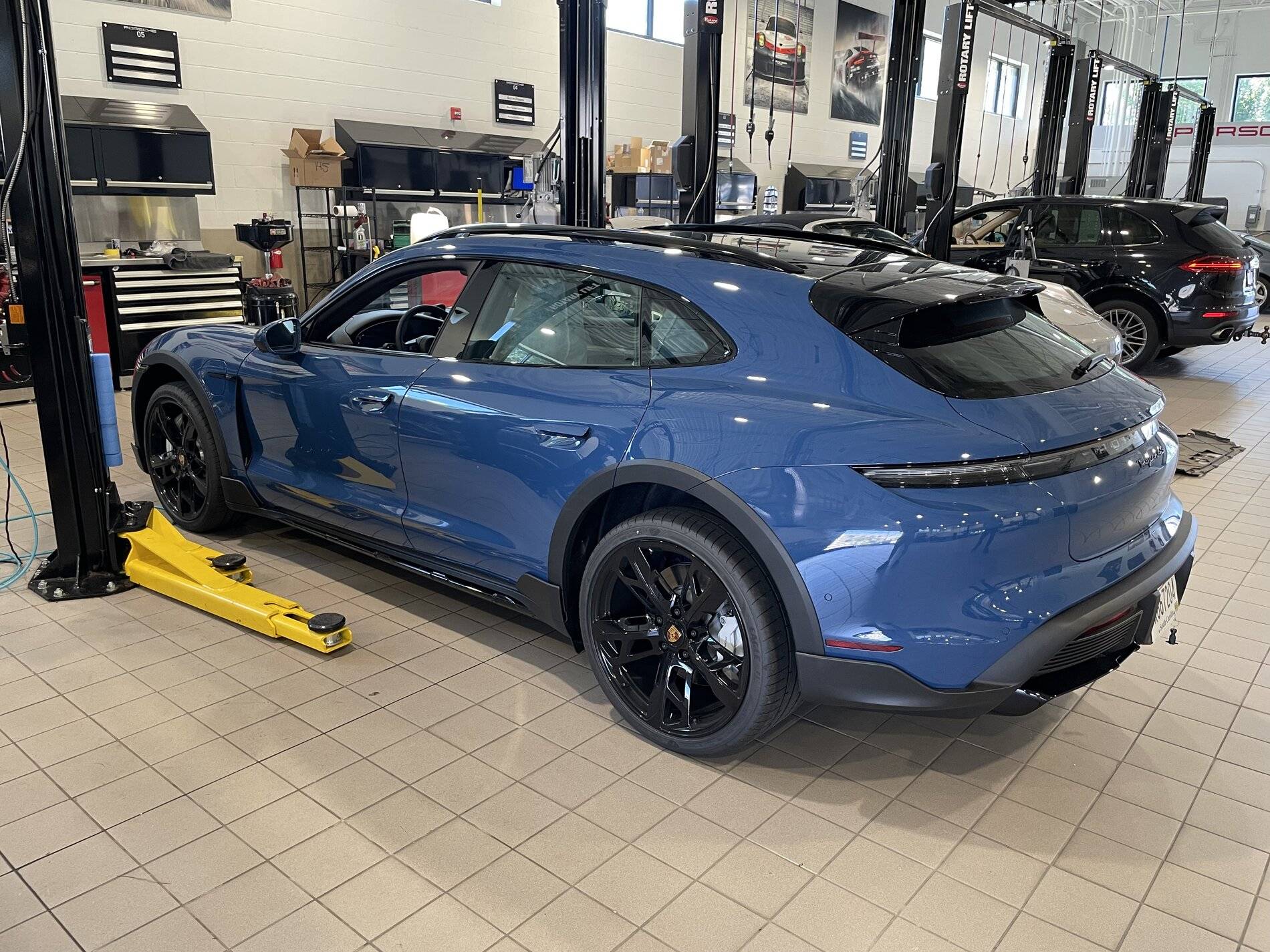 Porsche Taycan Taycan Waiting Room: Who has ordered and a delivery date? IMG-0697