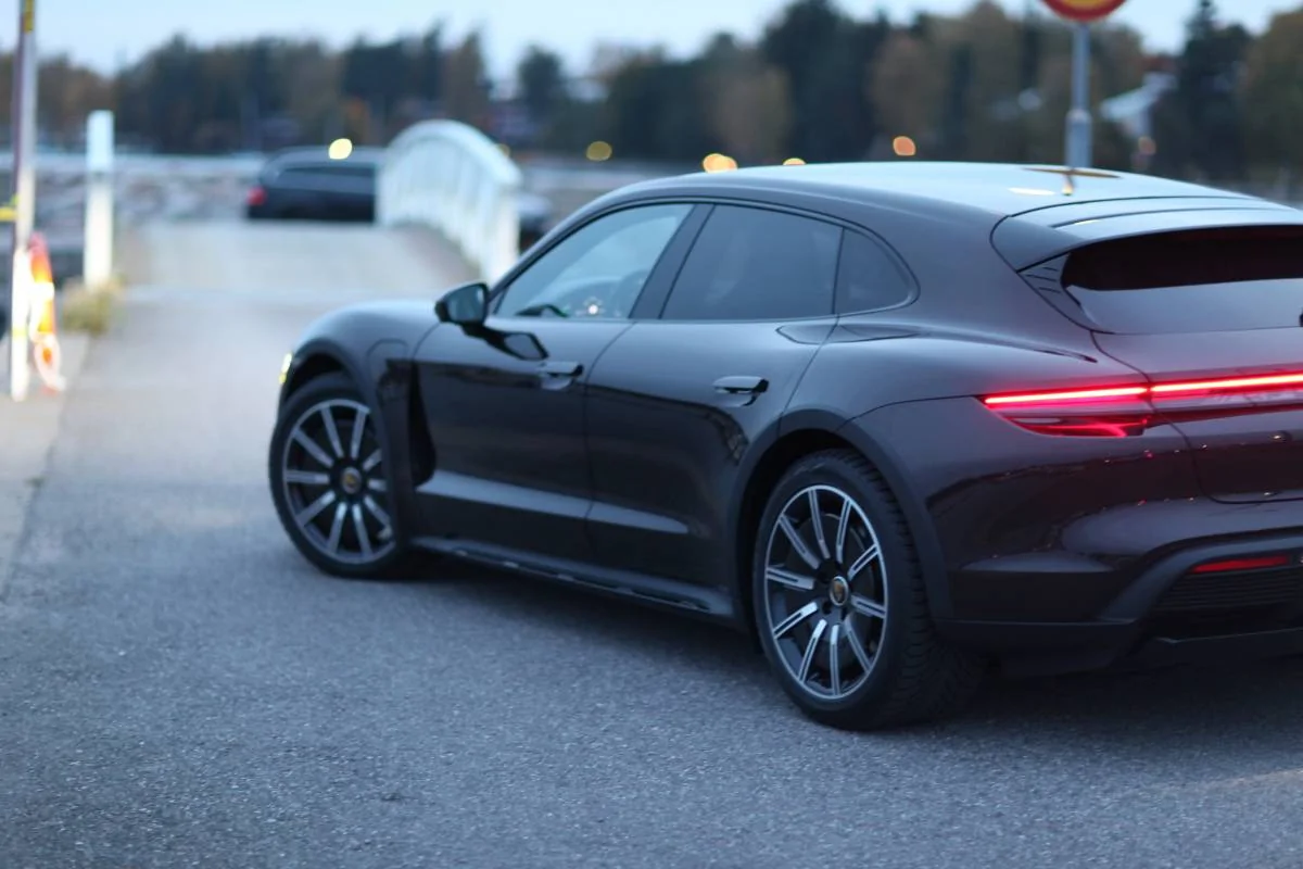 Porsche Taycan Is it possilbe to order the 20" Sport Aero wheels on a CT? prsc_2
