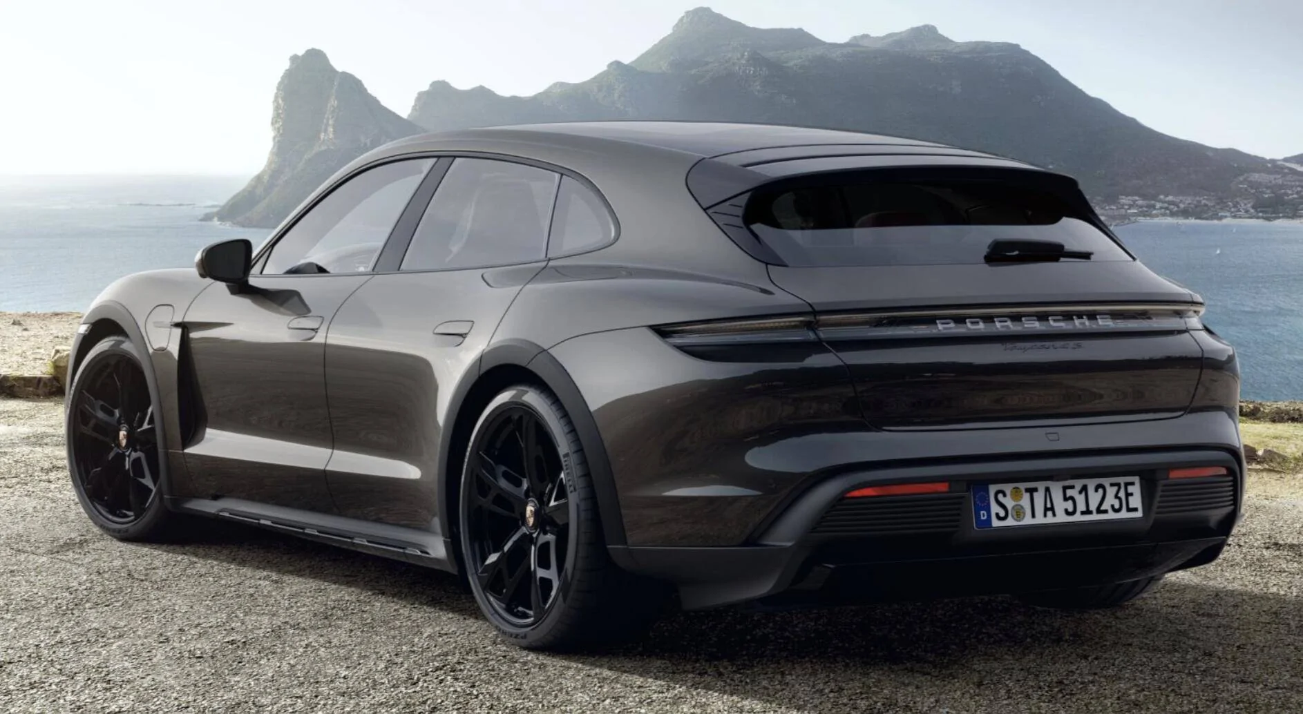 Porsche Taycan Spoiler Colour Screen Shot 2021-10-06 at 12.08.00 PM