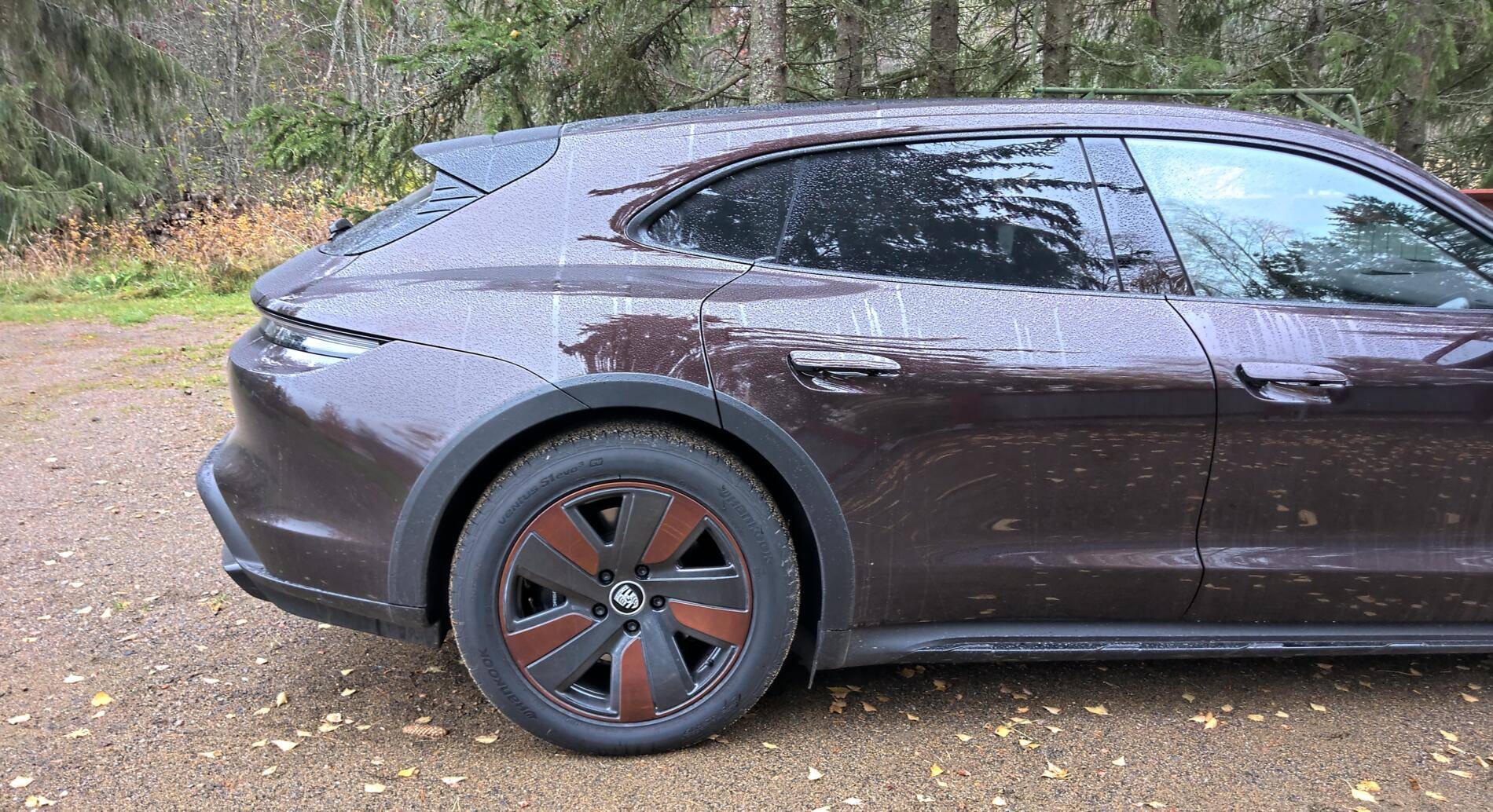 Porsche Taycan Cheap mod for Aero S wheels 1633807602852