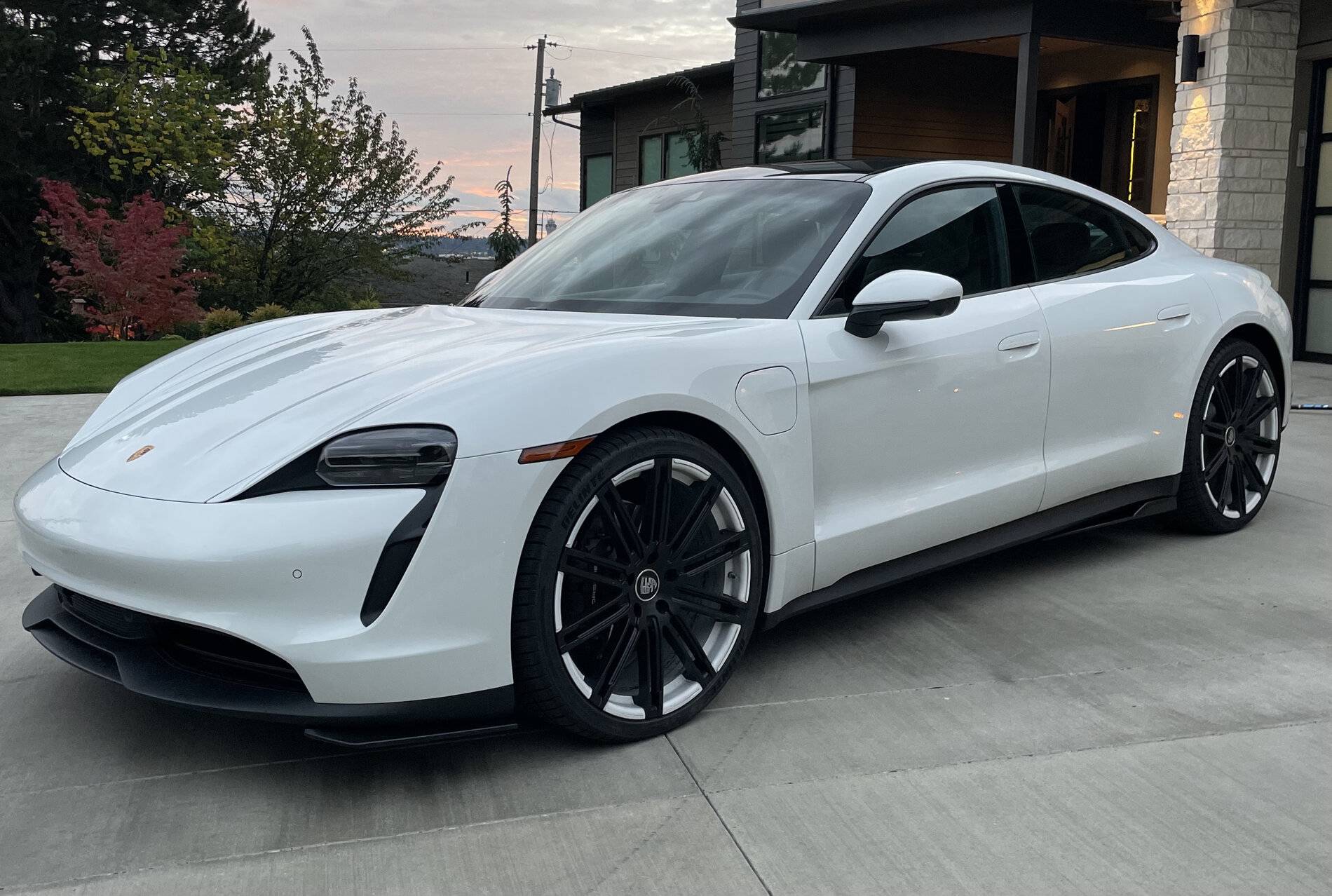 Porsche Taycan Experience with 22" inch wheels on Taycan? 4AD6B333-8C73-4E1E-BF33-44AC2E8C09A9