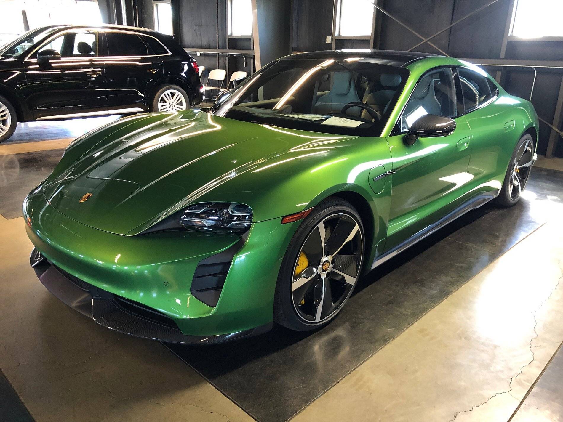 Porsche Taycan MAMBA GREEN Taycan Club IMG_9537