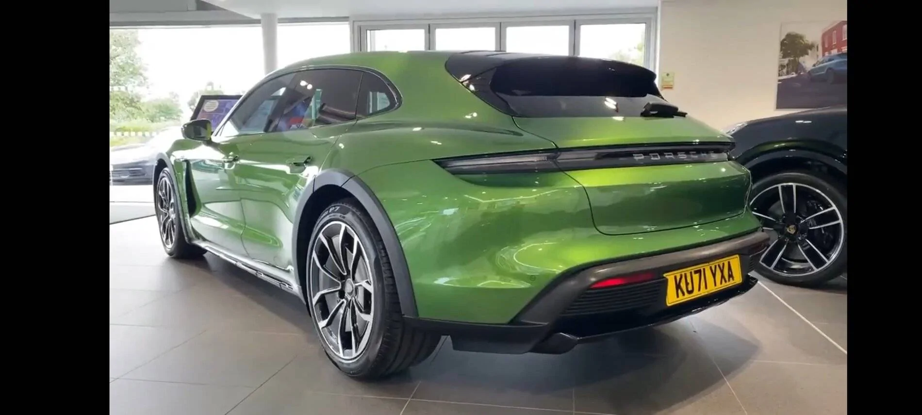 Porsche Taycan Now delivered CT4S Watermelon Screenshot_20211012-183005_Samsung Internet