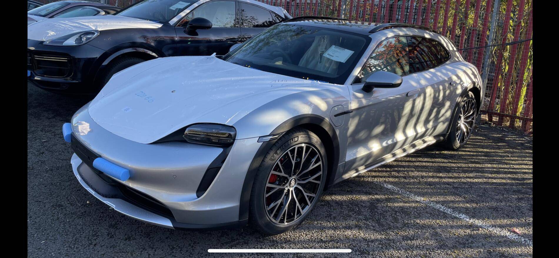 Porsche Taycan My CT 4S - arrived at dealer CA981BBA-5AE1-44FB-813A-AA83CE324C26