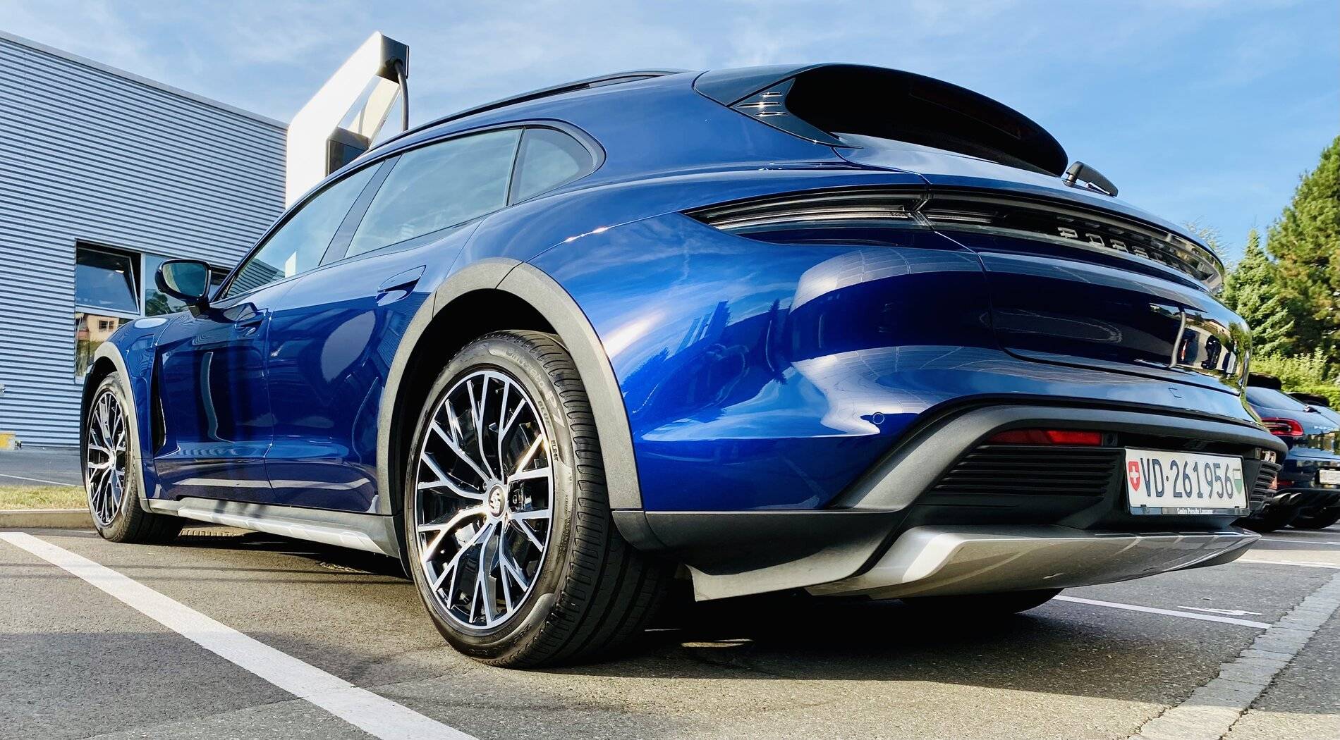 Porsche Taycan Aftermarket wheels for Taycan BADA08C2-20F7-4B4D-ADA5-59F546C29663