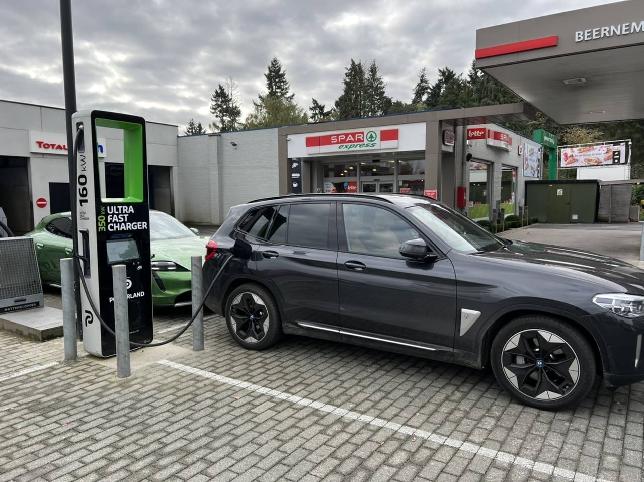 Porsche Taycan Taycan owners in Belgium? CT? EV fast charging in Belgium. 43E5C7C8-3617-49CA-985A-030EF6F79AAD