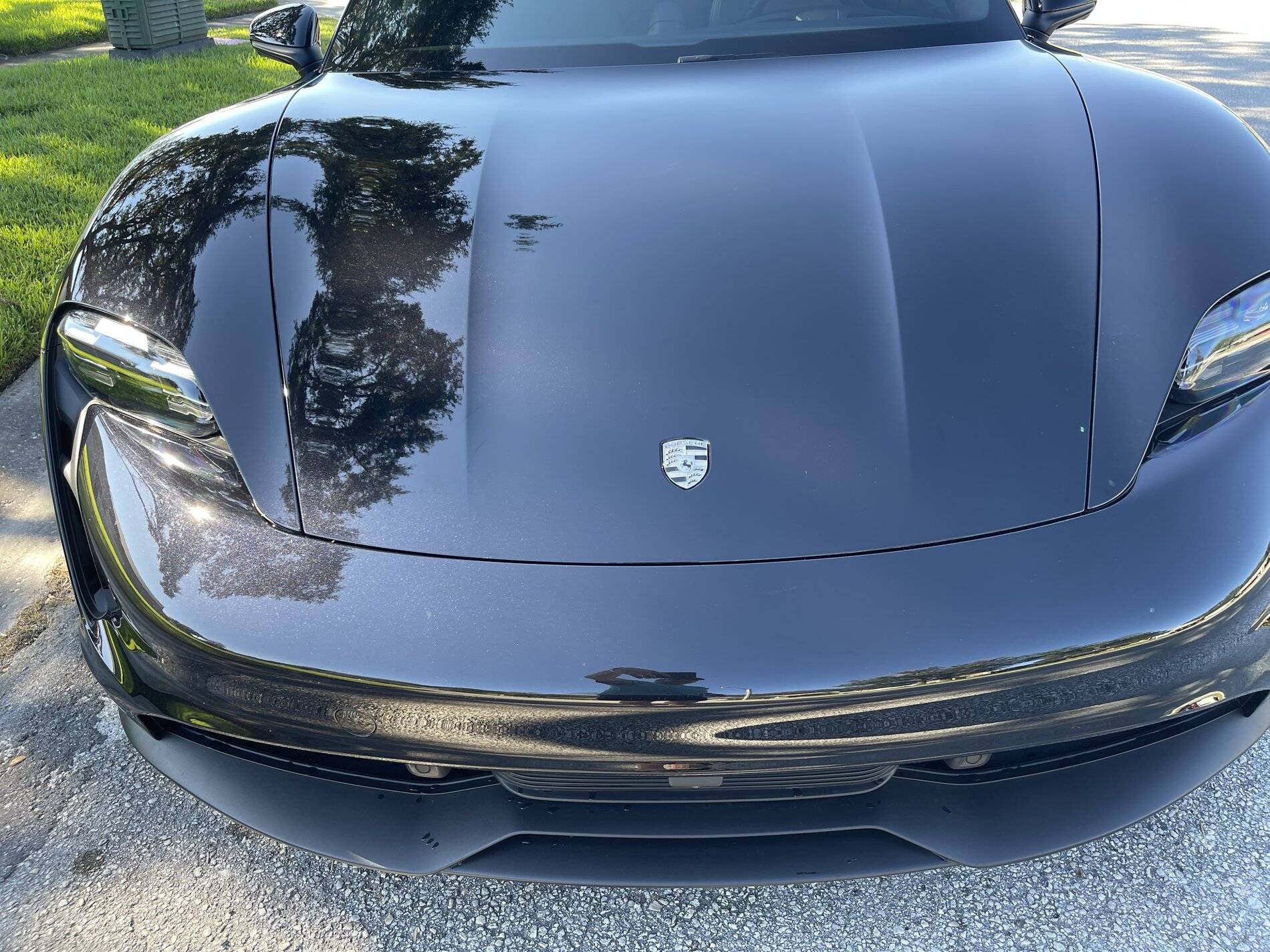 Porsche Taycan Anyone customized / modify Porsche Hood Crest Crest2