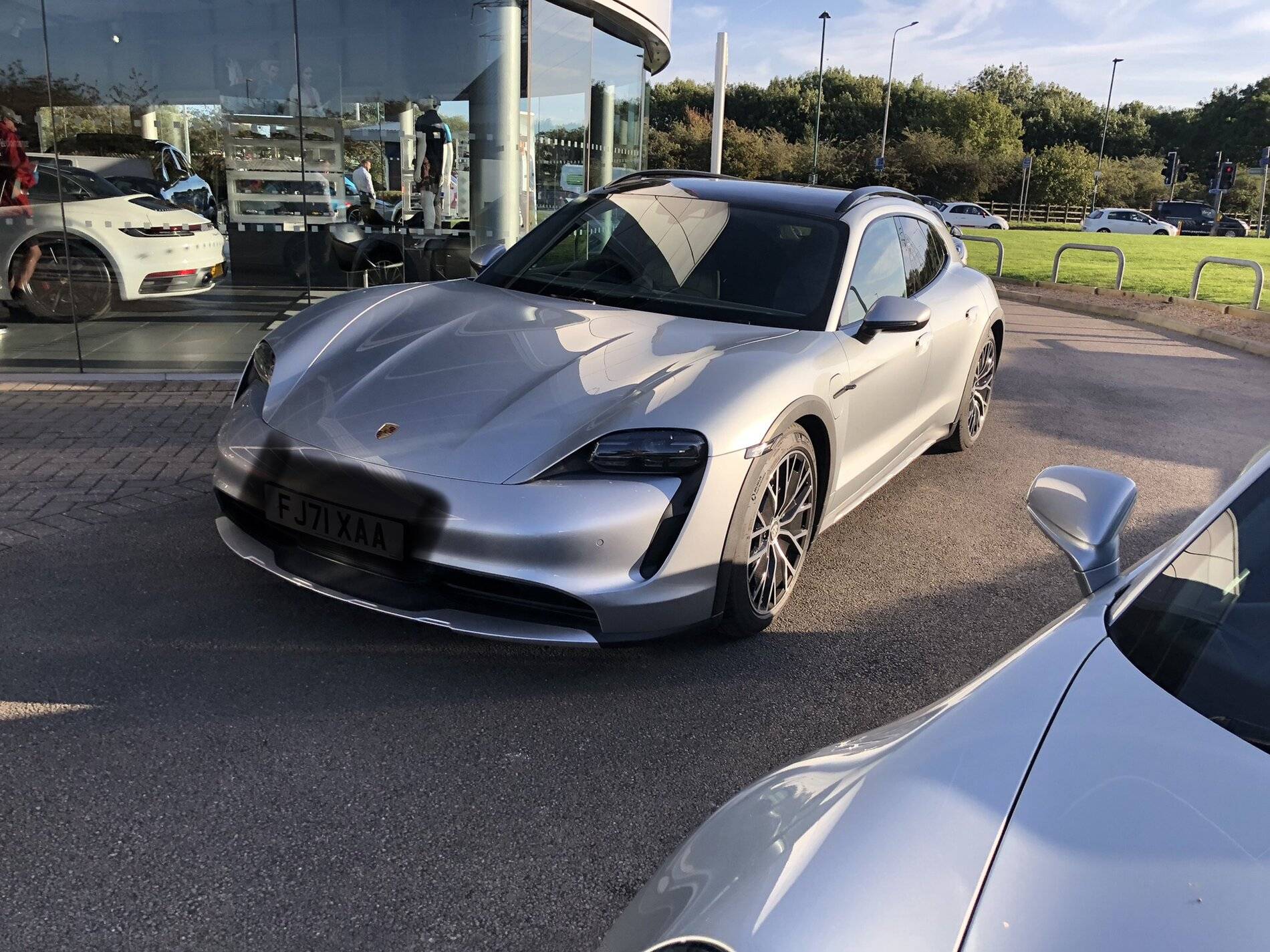 Porsche Taycan My CT 4S - arrived at dealer 12E6CE51-DD4E-4E82-8B77-94F0D17866CD