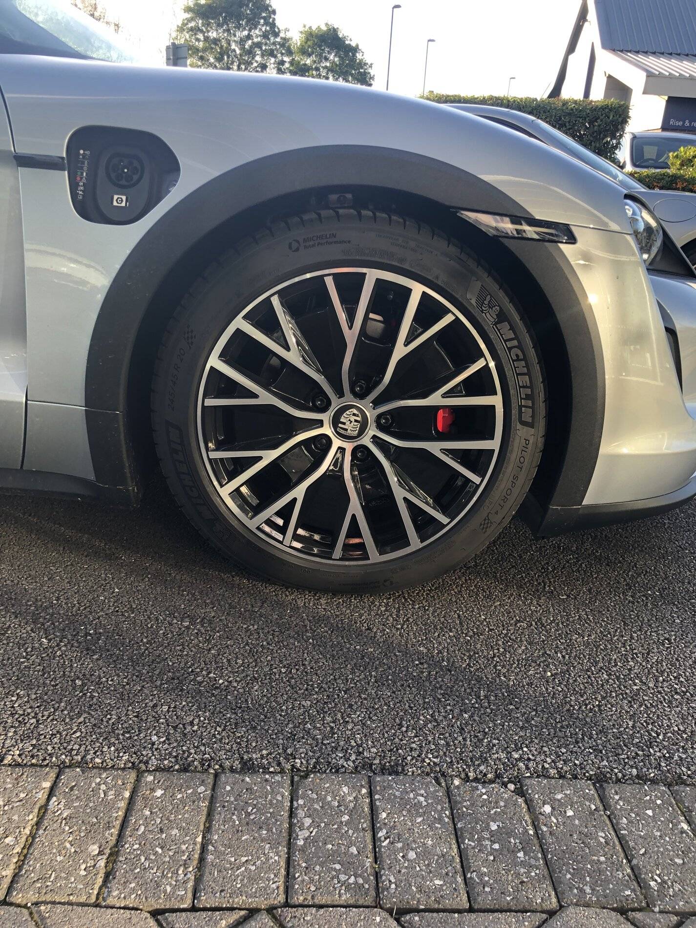 Porsche Taycan My CT 4S - arrived at dealer 859BFC60-4E5E-4F64-90E3-1F5FCC36F93E