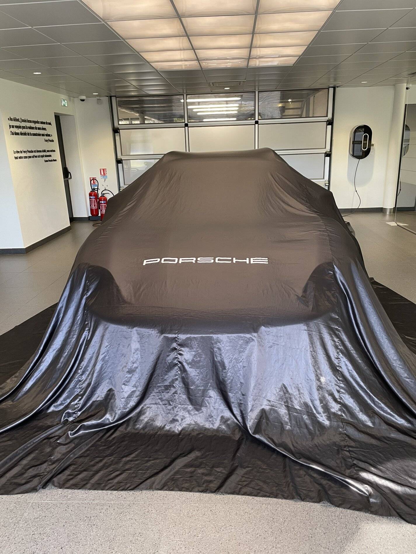 Porsche Taycan Collection MY22 CT4S Dolomite this friday ! D4DBC446-90DB-47DE-B2C3-3C575F2867E3