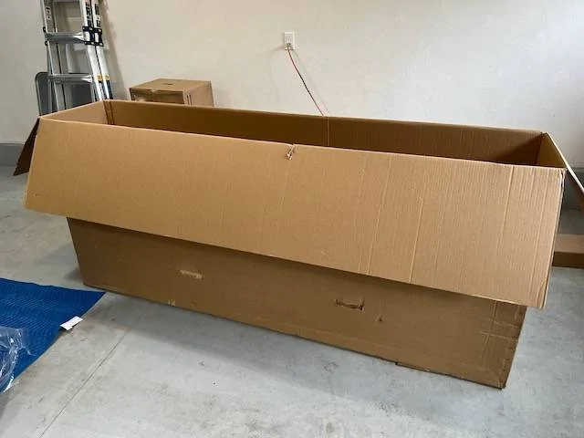 Porsche Taycan Unboxing The Performance Roof Box PPRBUnbox1a