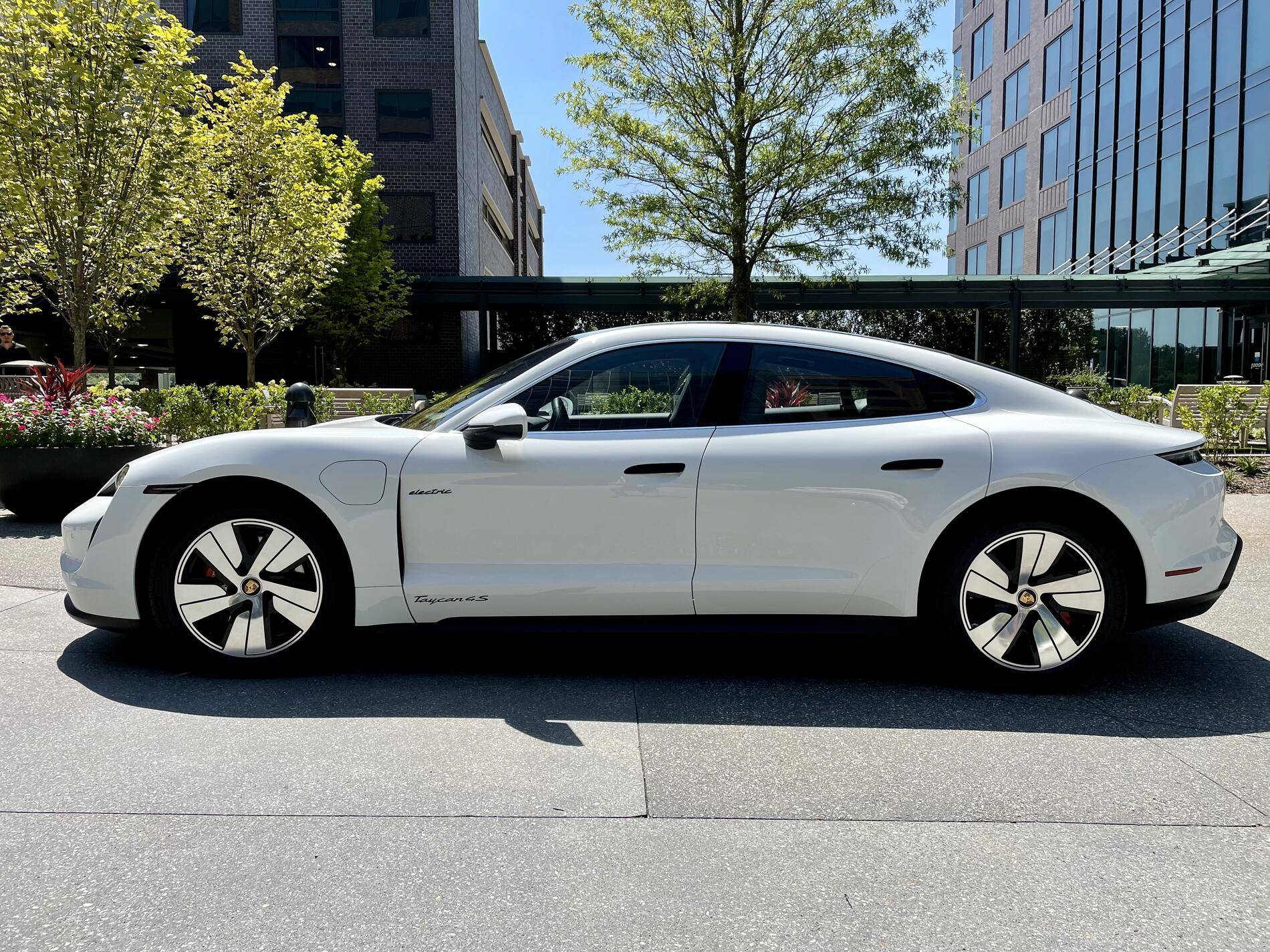 Porsche Taycan What’s the general consensus on having the model designation on the doors? tempImage7Nj9PZ