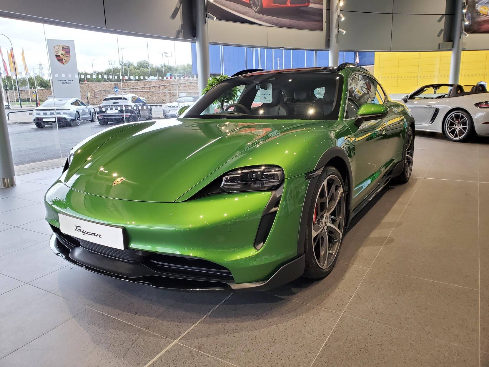 Porsche Taycan MAMBA GREEN Taycan Club processed-af522000-6604-4c06-9916-e0e4257b69f0_U1PVp8Je.JPG