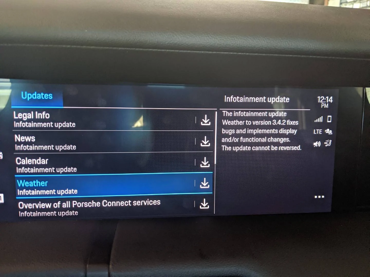 Porsche Taycan PCM updates - delivered 10.29.2021 PXL_20211029_191401765.MP