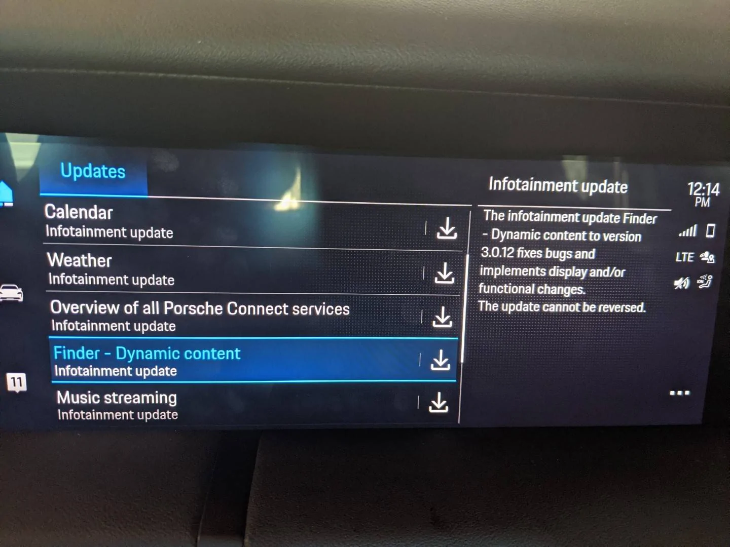 Porsche Taycan PCM updates - delivered 10.29.2021 PXL_20211029_191414338.MP